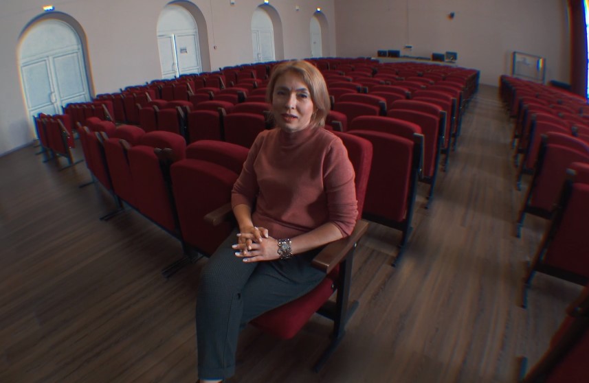 Комик Ольга Парфенюк показала родной Благовещенск в выпуске известной программы - 2x2.su картинка 7