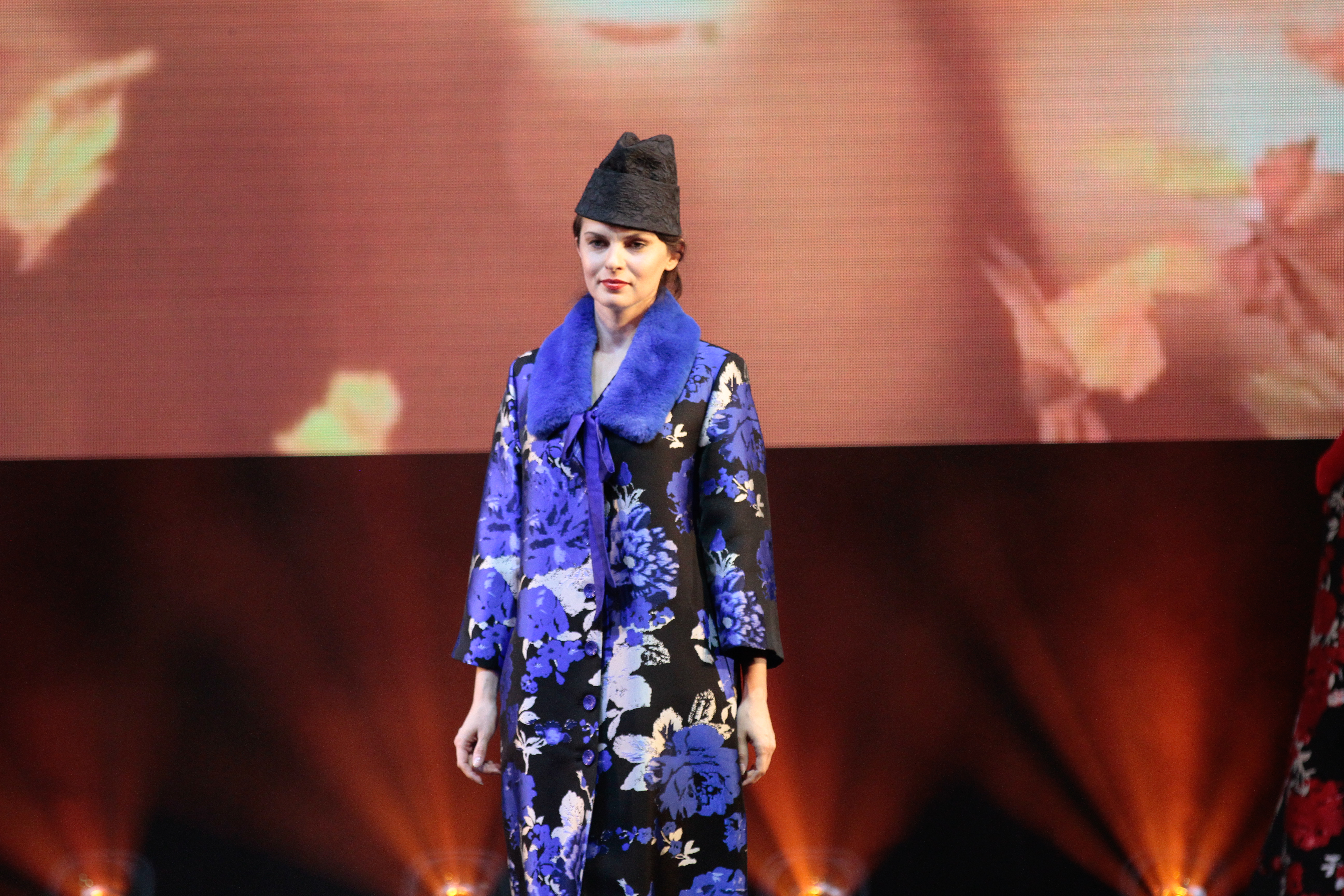 В Благовещенске торжественно открыли фестиваль кино и театра «Амурская осень» - 2x2.su картинка 11