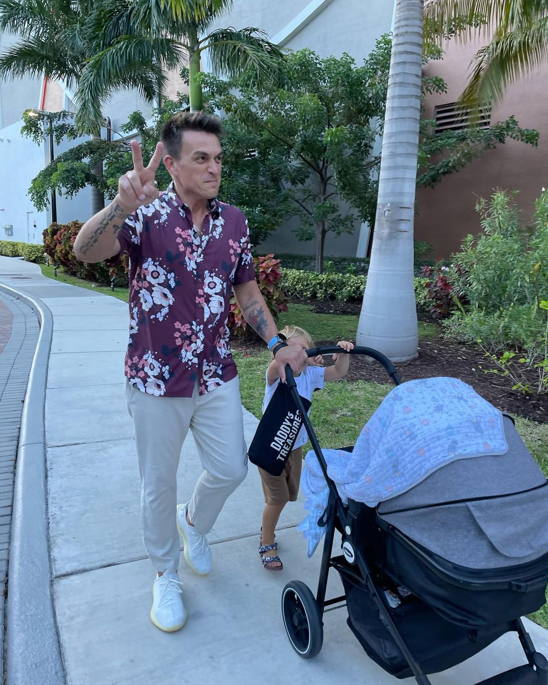 Регина Тодоренко привела 3-летнего сына на роды и сняла схватки на видео - 2x2.su картинка 2