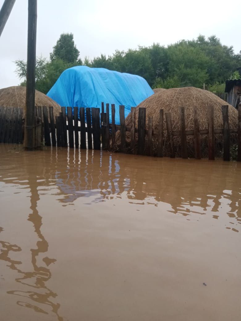 В сёлах Белогорского района вода зашла в дома и на приусадебные участки  - 2x2.su картинка 15