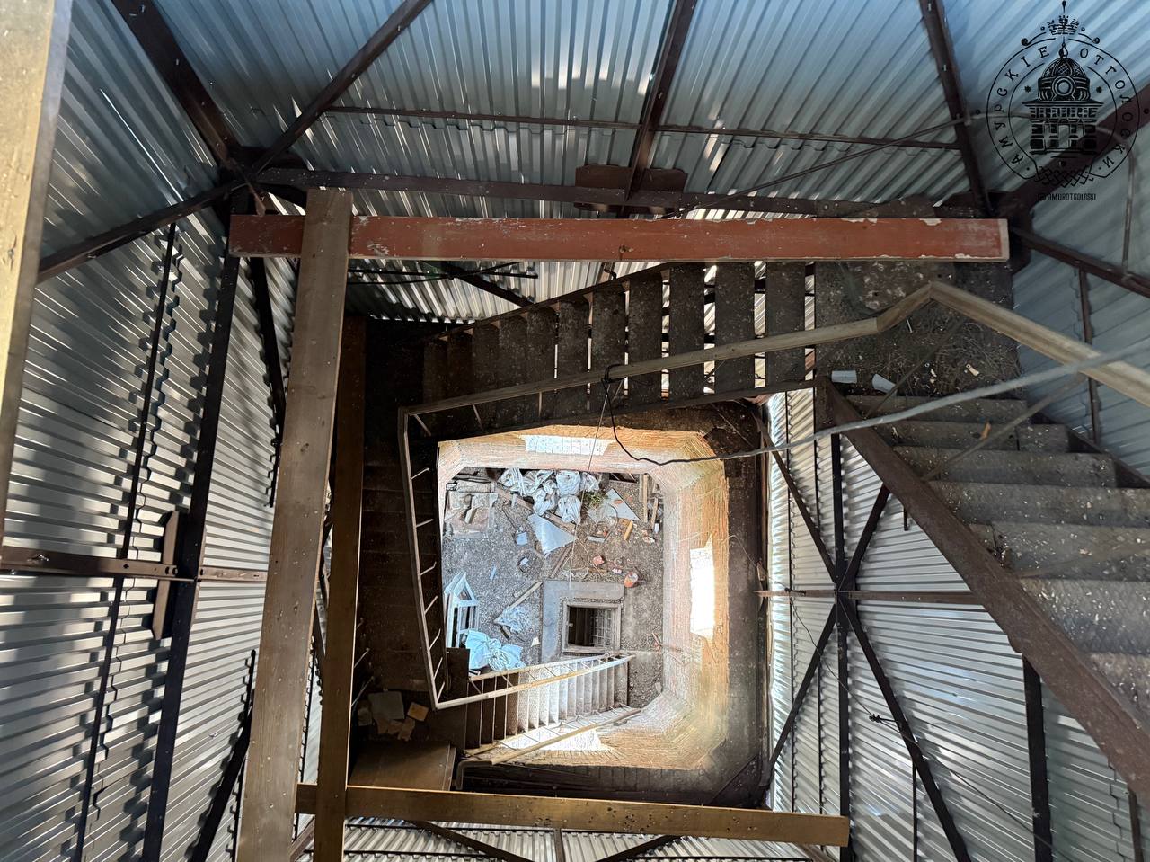 Как идет ремонт на пожарной каланче Благовещенска: фоторепортаж - 2x2.su картинка 5