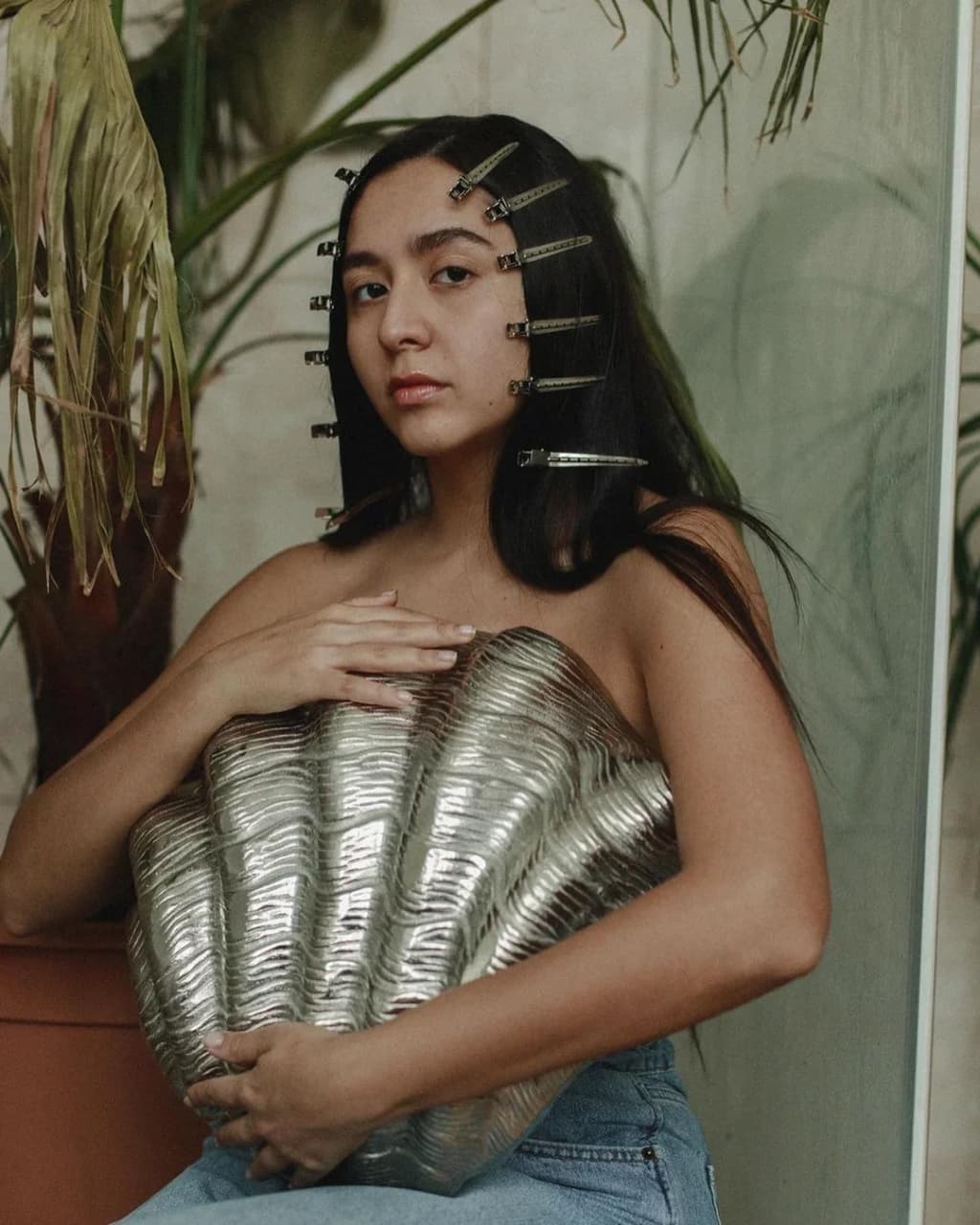 Кто такая Манижа и почему ей мешают поехать на Евровидение от России  - 2x2.su картинка 6