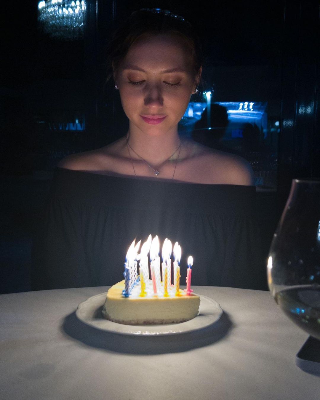 Фото 20-летней дочери Валерия Меладзе с дня рождения опубликовали в Сети - 2x2.su картинка 2