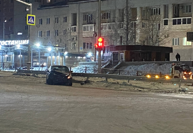 В Тынде 15-летний подросток за рулем Toyota устроил ДТП: пассажир из второго авто получил травмы