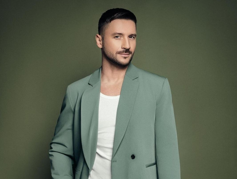 Фото новорождённого сына Сергея Лазарева поразили Сеть - 2x2.su