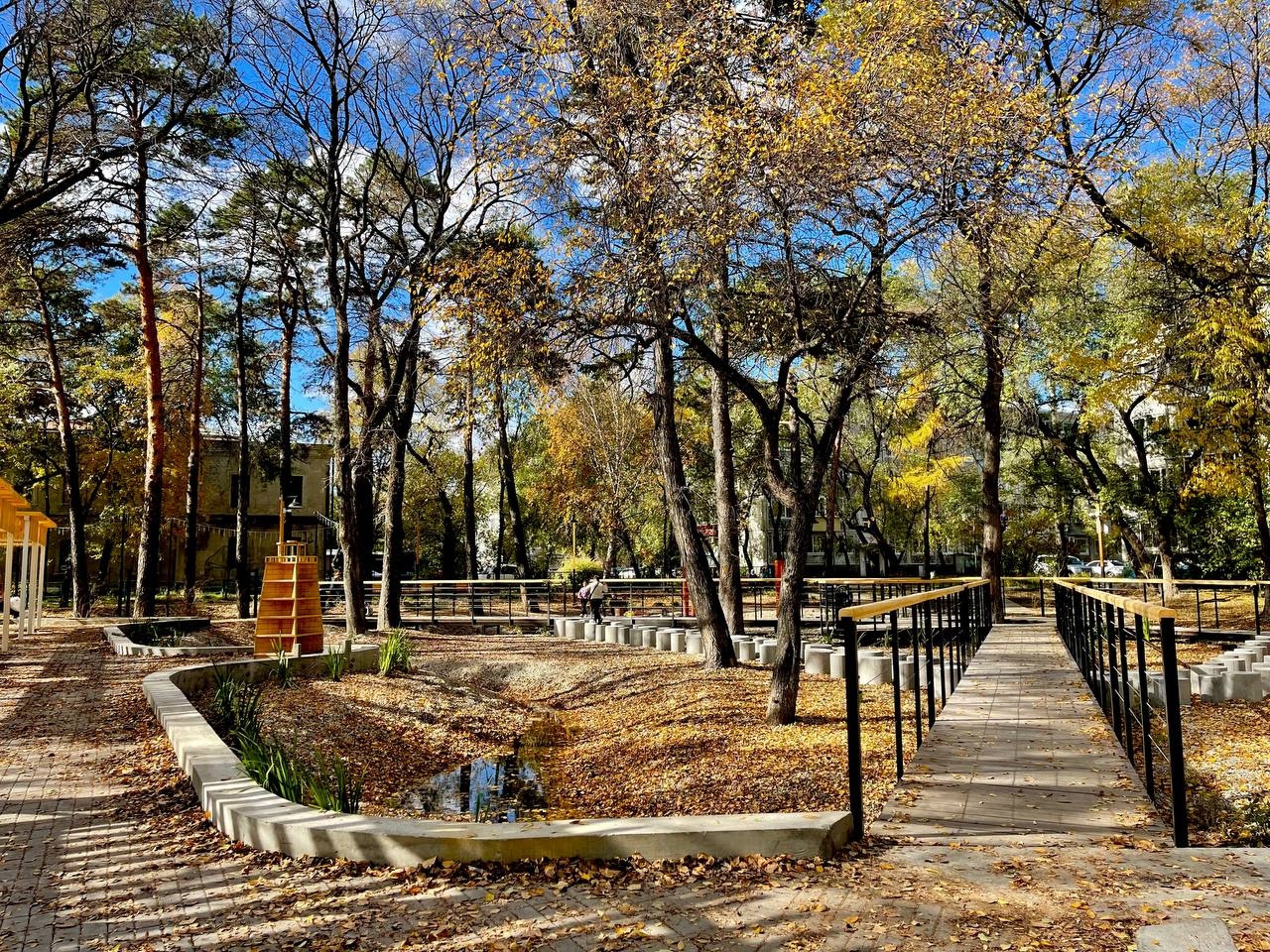 Морской бой и книжный маяк: в выходные торжественно откроют обновлённый сквер водников в Благовещенске  - 2x2.su картинка 4