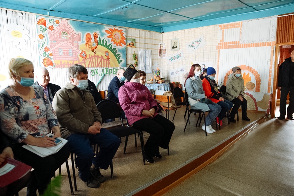 Погорельцам из Шимановского района купили продукты и предоставят жильё
