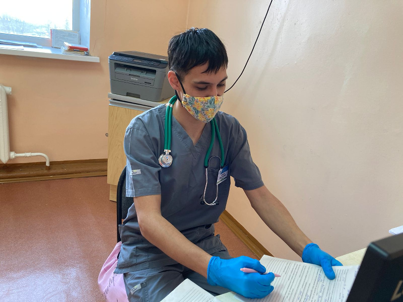 В Приамурье работу получили 45 молодых медиков благодаря программе «Земский доктор»  - 2x2.su