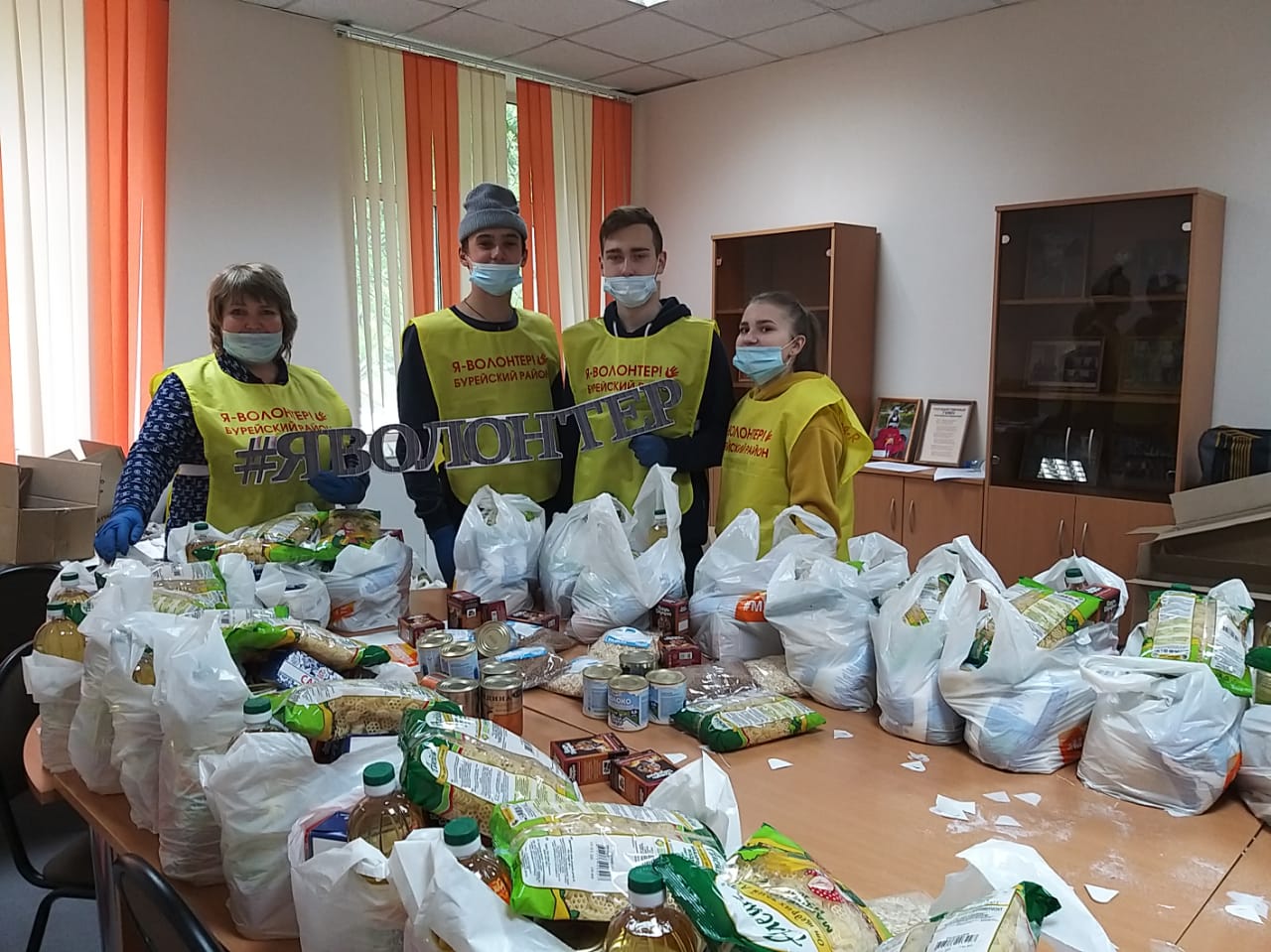 Школьники из Бурейского района помогают пенсионерам осваивать гаджеты - 2x2.su картинка 5