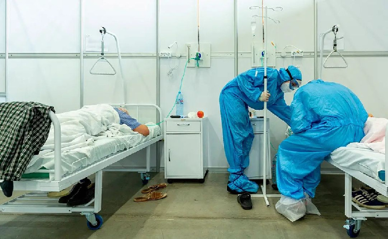 Двоих россиян с омикрон-штаммом коронавируса поместили в московский санаторий - 2x2.su