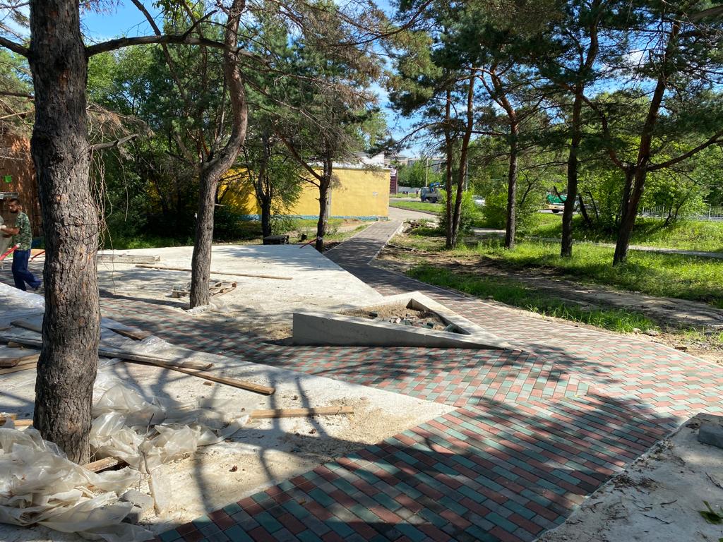 В Белогорске преобразился сквер, который благоустраивают по нацпроекту - 2x2.su картинка 2