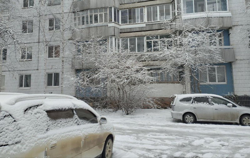 Жители Тынды делятся фотографиями города, на который обрушился апрельский снег 